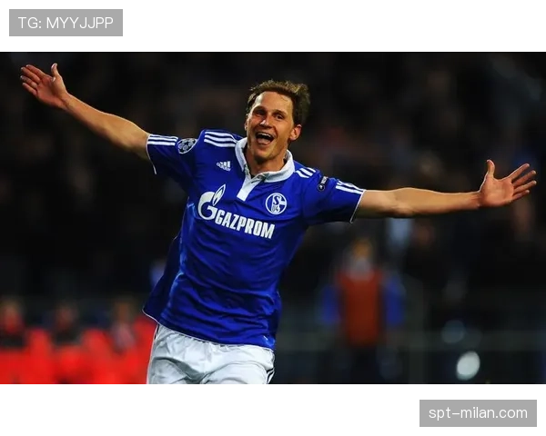 官方确认：沙尔克04传奇球员、现任青训教练赫韦德斯将于今夏离任